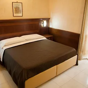 Hotel Robinson, Roma
